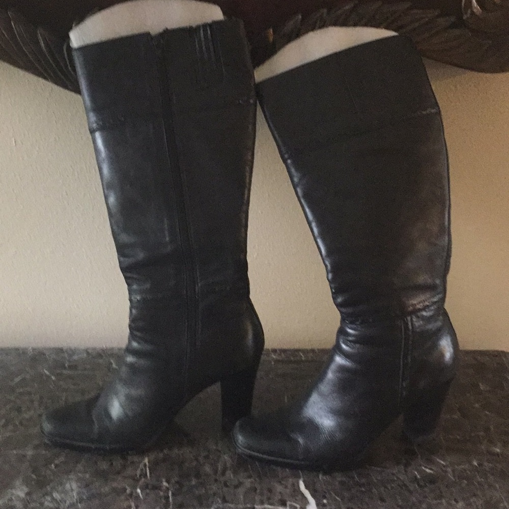 Black Boots